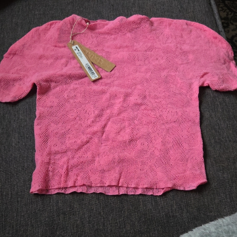 NWT-SKIMS Pink Lace Cropped T-Shirt